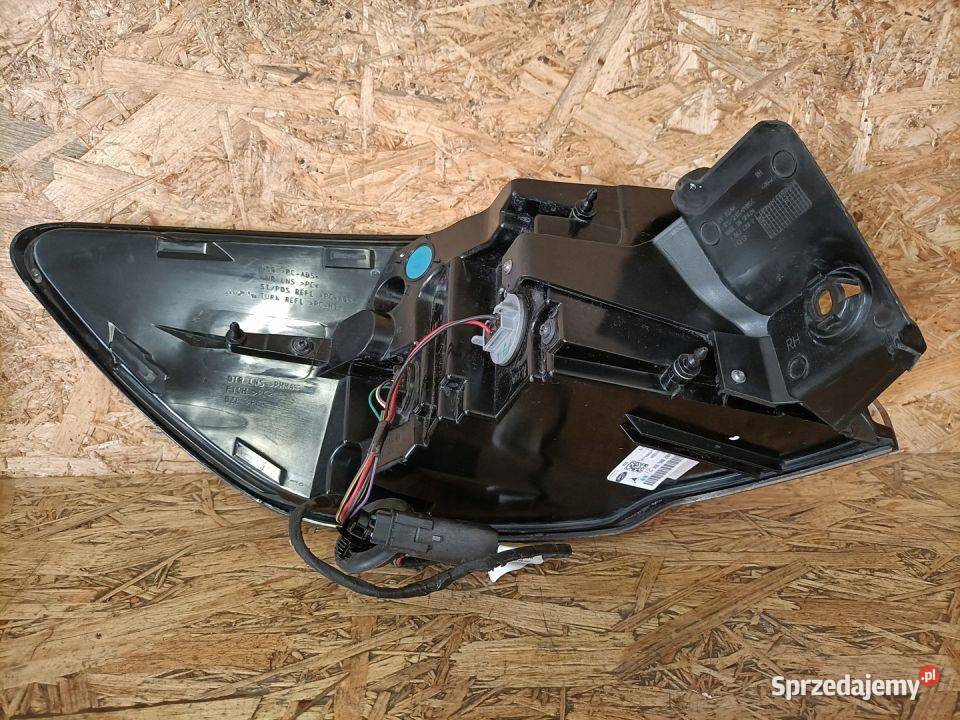 FORD KUGA MK3 20 LAMPA ZEWNĘTRZNA PRAWY TYŁ Pozostałe wielkopolskie Pleszew