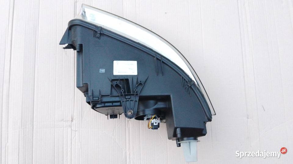 Reflektor lampa przód lewa VW Passat B5 FL osobowe Koszalin