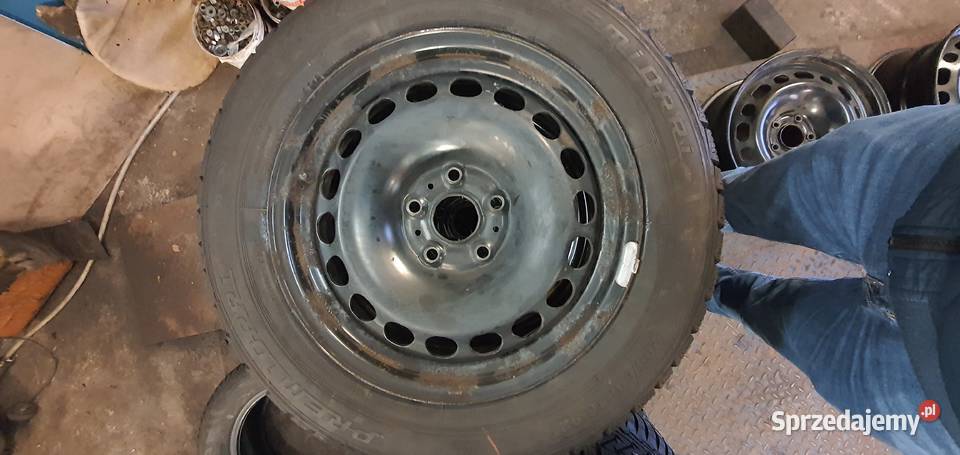 VW 4 5x112 ET 33 Ładne Opony zimowe z felgami Jaworzno sprzedam