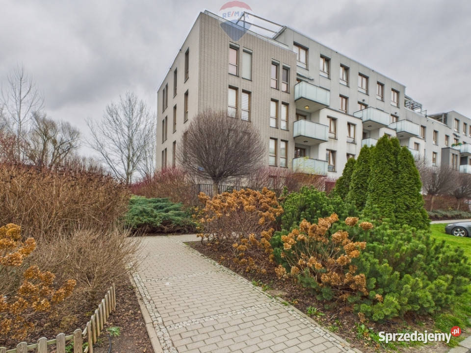 Komfortowe 653 m w Miasteczku Wilanów Rok budowy 2012