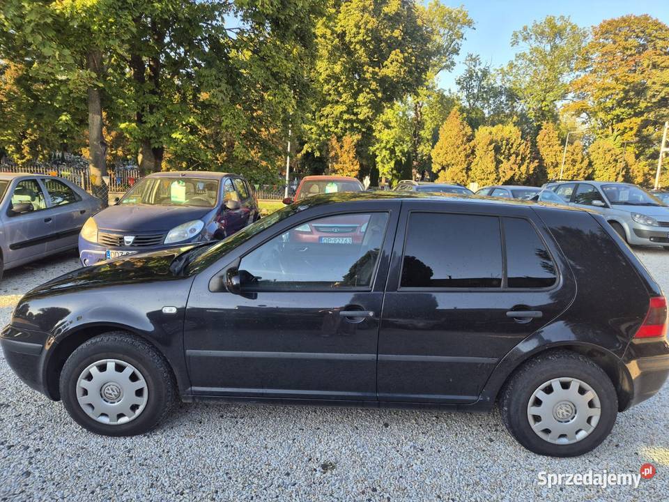 Ładny golf 4 nowe zawieszenie przód 16 benzyna z Kłodzko