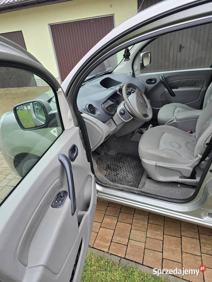 Renault Kangoo 16 benzyna 2009r Nowa Sarzyna