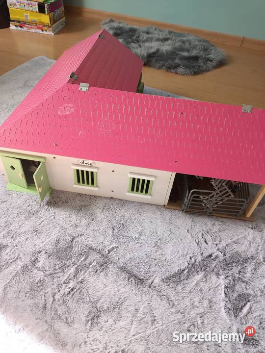 Drewniana stajnia Lubawa