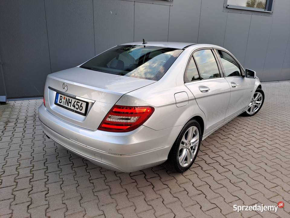 Mercedes c180 Avantgarde Lift Automat Piękny nieuszkodzony Pleszówka