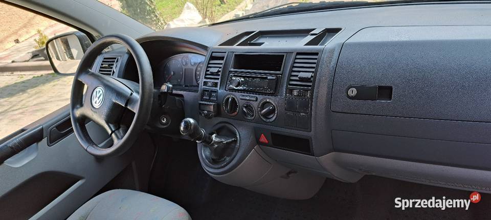 Sprzedam VOLKSWAGEN TRANSPORTER T5 19 TDI 2006 hak Racławice