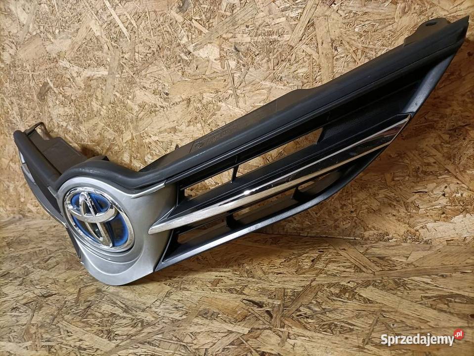 TOYOTA AURIS II GRILL KRATKA ATRAPA CHŁODNICY osobowe Pleszew
