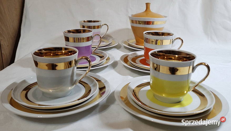 Komplet filiżanek porcelanowych Ćmielów PRL Radom