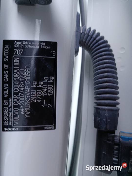 VOLVO XC 60 B4 PLUS DARK 2022 SALON 1 WLAŚCICIEL Kielce