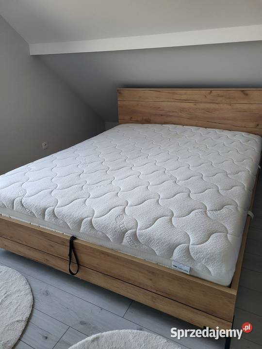 Łóżko 160200 z materacem Lesko sprzedam