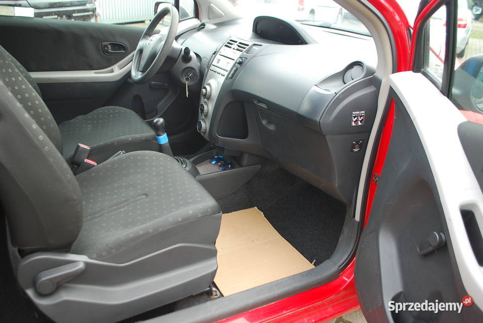Toyota Yaris 10 benzyna Zarejestrowany w Polsce Włynkówko