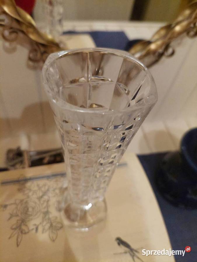 Kryształowy wazonik Francuski