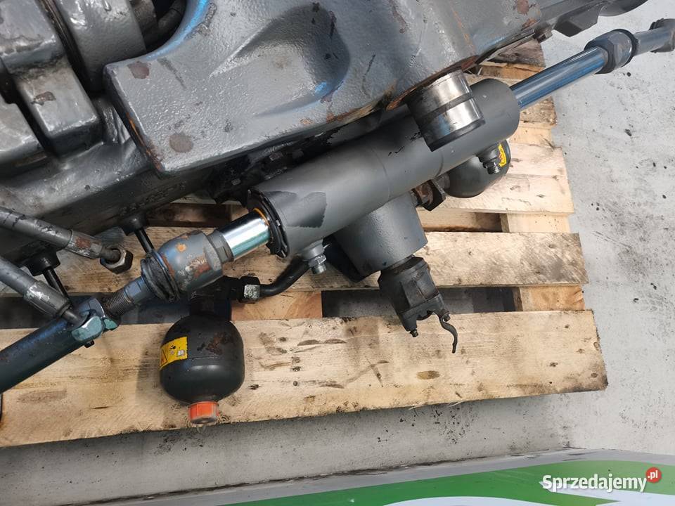 Cylinder hydrauliczny skrętu Massey Ferguson Wilkowo