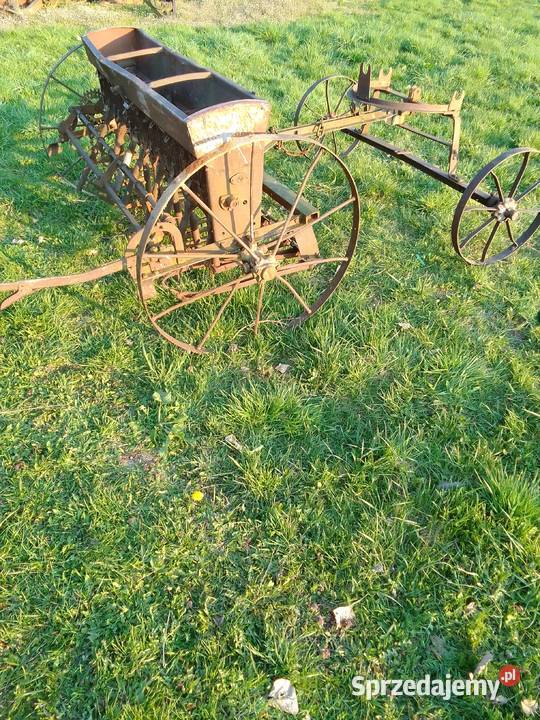 Siewnik Konny uszkodzony