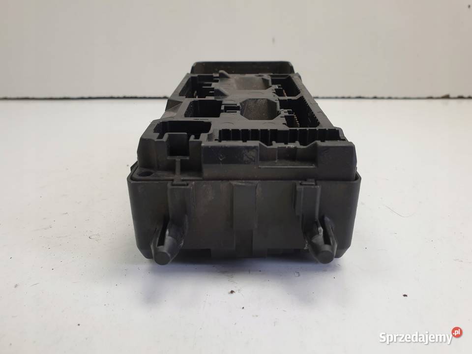 Volvo S40 V40 SKRZYNKA BEZPIECZNIKÓW 30889989 osobowe Rudka