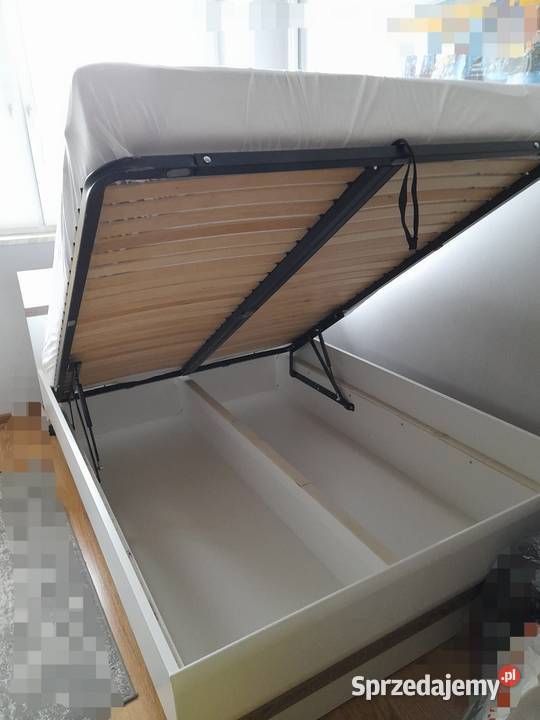 Łóżko 140x200 ze stelażemmaterac stan idealny sprzedam