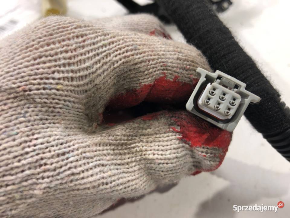 WIĄZKA KLAPY TOYOTA COROLLA E21 16 125 PRZEWÓD