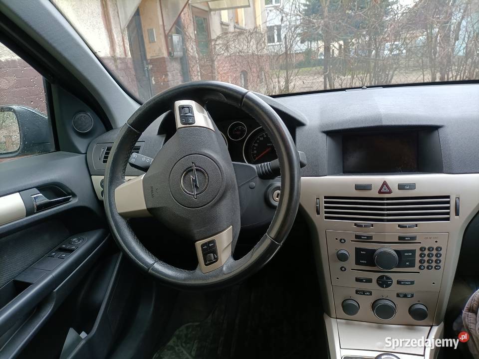 Opel Astra kombi 2007 czarna zachodniopomorskie Stargard