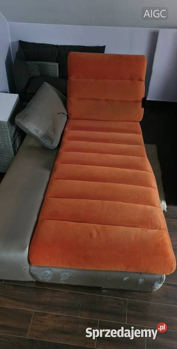 Kanapa narożna z zagłowkiem