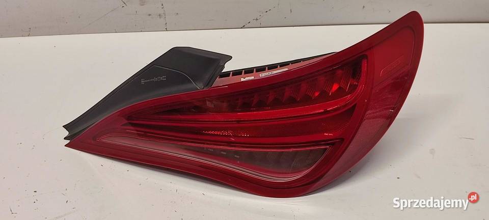 MERCEDES X117 CLA LAMPA PRAWY TYŁ RHD ANGLIK osobowe Lampy tylne