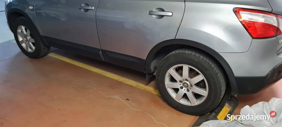 Felgi aluminiowe 16 z oponami zimowymi Nissan Samochodowe Warszawa