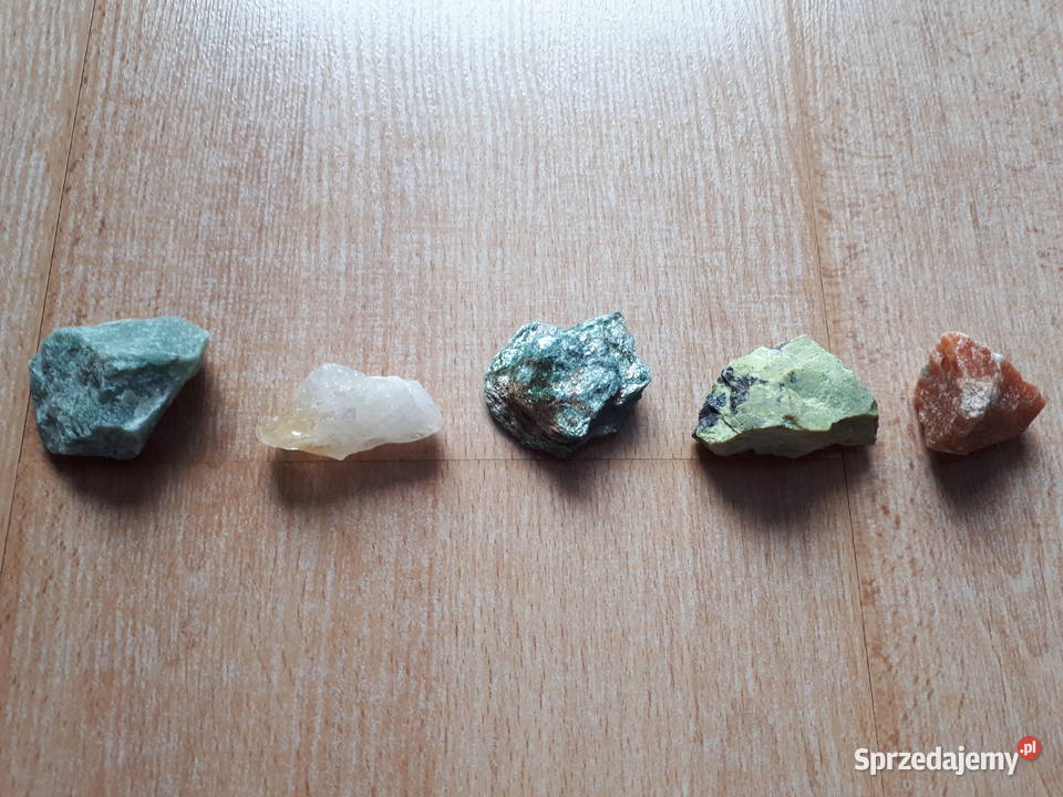 Finanse i biznes pudełko kamieni minerały w Pozostałe Rybnik