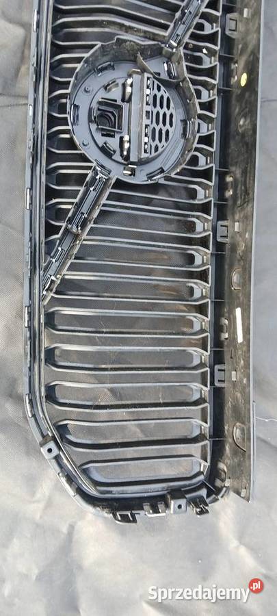 Kompletny grill do volvo xc40 z kamerąradar osobowe Atrapy Międzychód