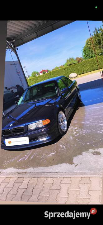 BMW e38 750i Trawniki
