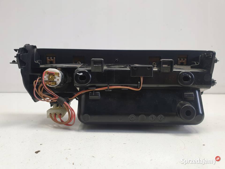 BMW F01 DEKORY LISTWY OZDOBNE WNĘTRZA KONSOLI Rudka