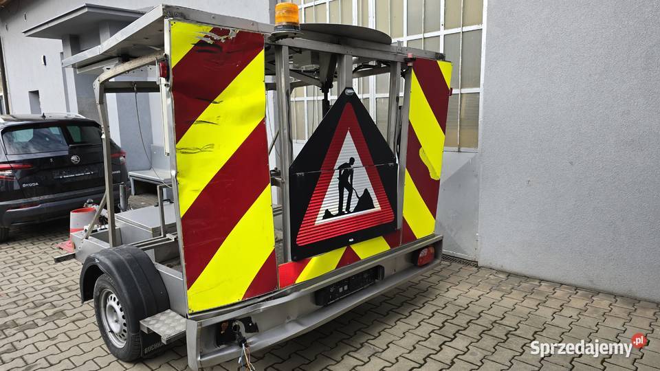 Humbaur Buchhaus RMS 3000 LED Ostrzegawcza 2017r Brenderup Przyczepy Nowy Świętów