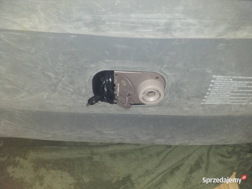 Materac dmuchany z elektryczna pompką Wałbrzych