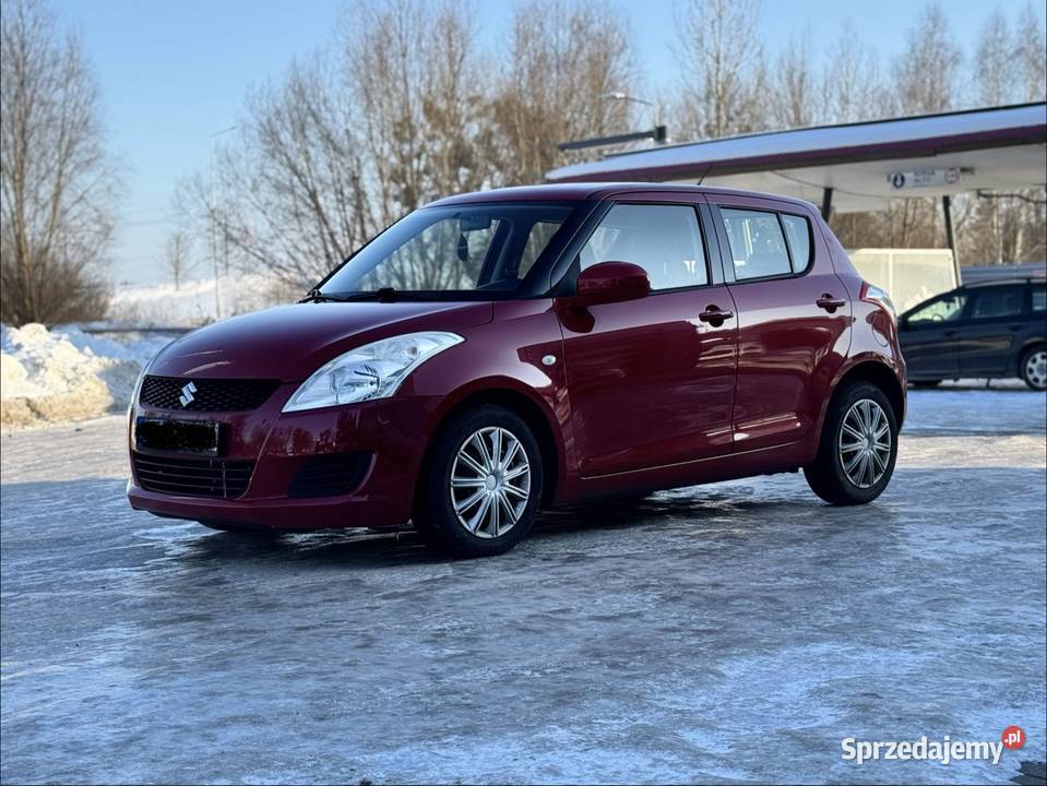 Suzuki Swift lift 2010r 13 benz 172 VAT marża Swift Giżycko sprzedam