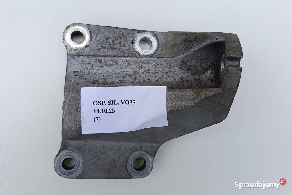 ŁAPA WSPORNIK SILNIKA PRAWY VQ35HR INFINITI M35