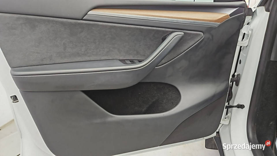 Tesla Y Long Range RWD Z Polskiego Salonu kurtyny powietrzne Warszawa