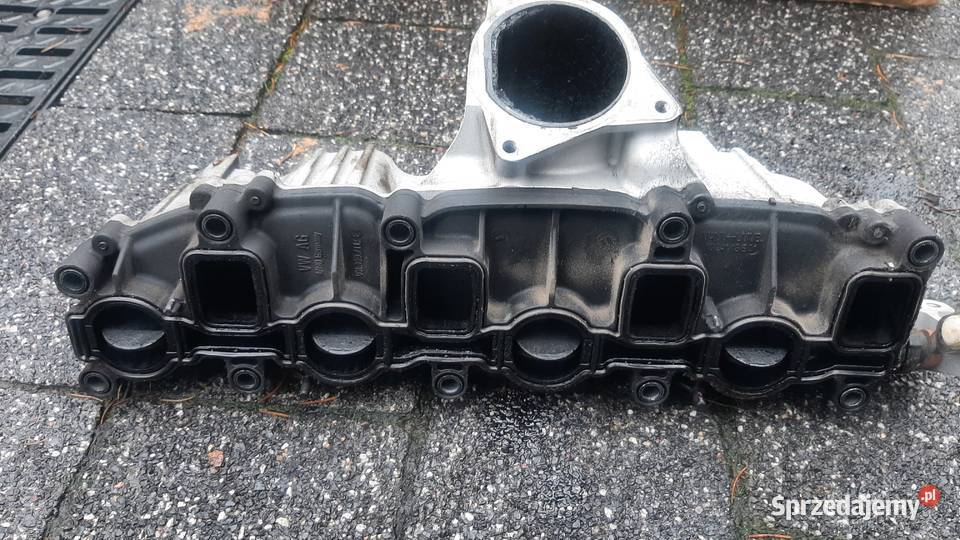 Kolektor ssący 03L 129 711E 20 TDI VW AUDI