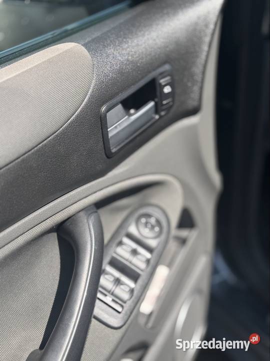 Ford kuga 20 TITANIUM 4x4 136 kuga 1 stan lakier metallic Limanowa