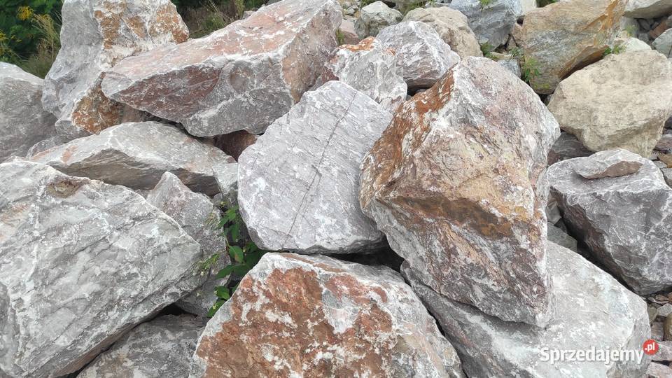 Bryła kamienna Różowa Ozdobny kamień do ogrodu Chwalęcin