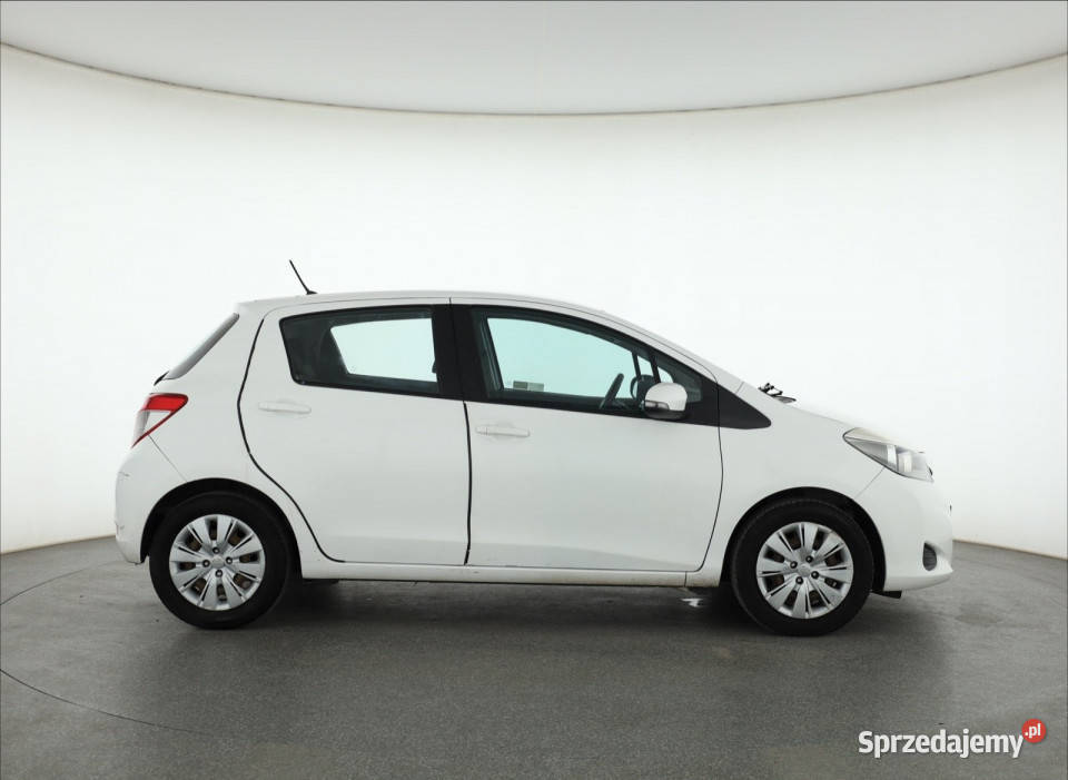 Toyota Yaris 10 VVTi nieuszkodzony Yaris Piaseczno