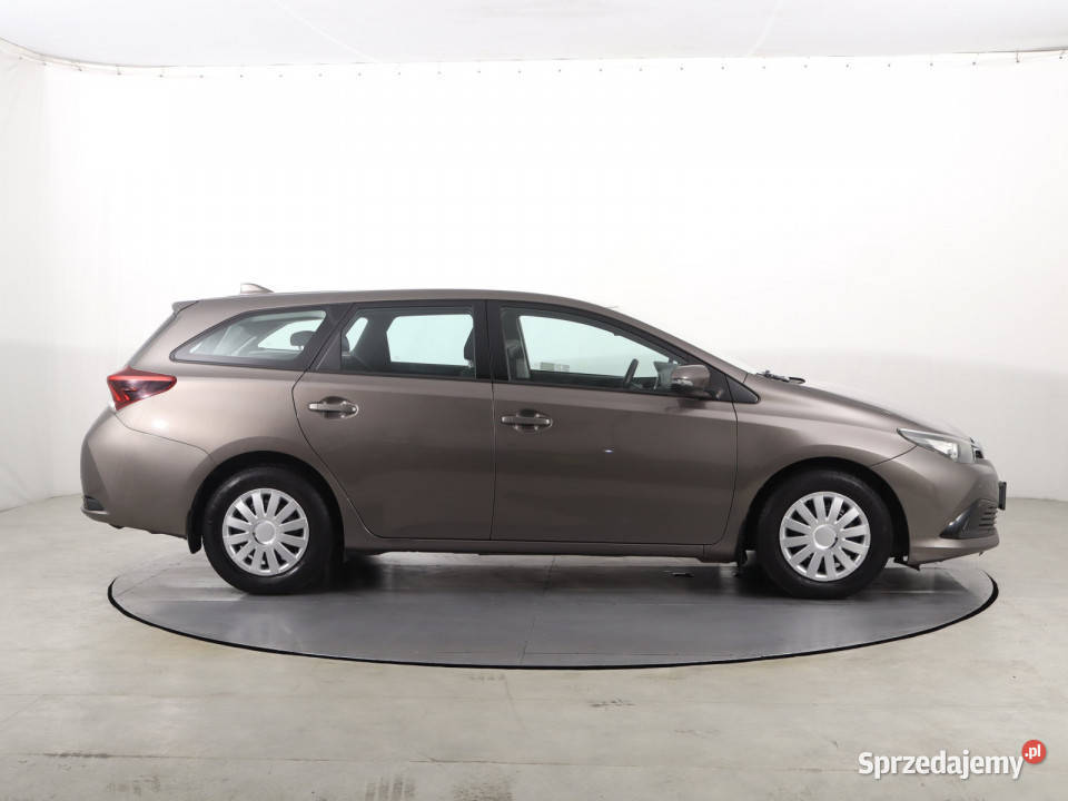 Toyota Auris 13 Dual VVTi Rok produkcji 2016 Katowice