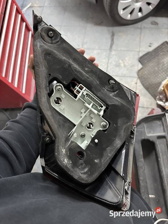 Prawa lampa w221 Kłobuck