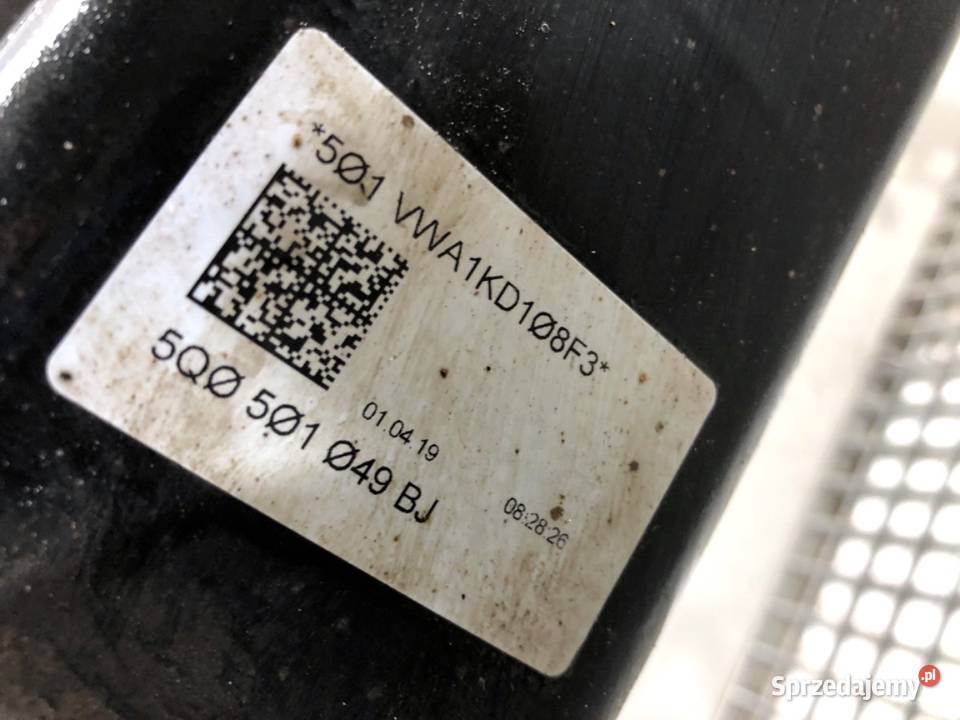 BELKA TYŁ VW TROC Crossover 5Q0501049BJ TYLNA