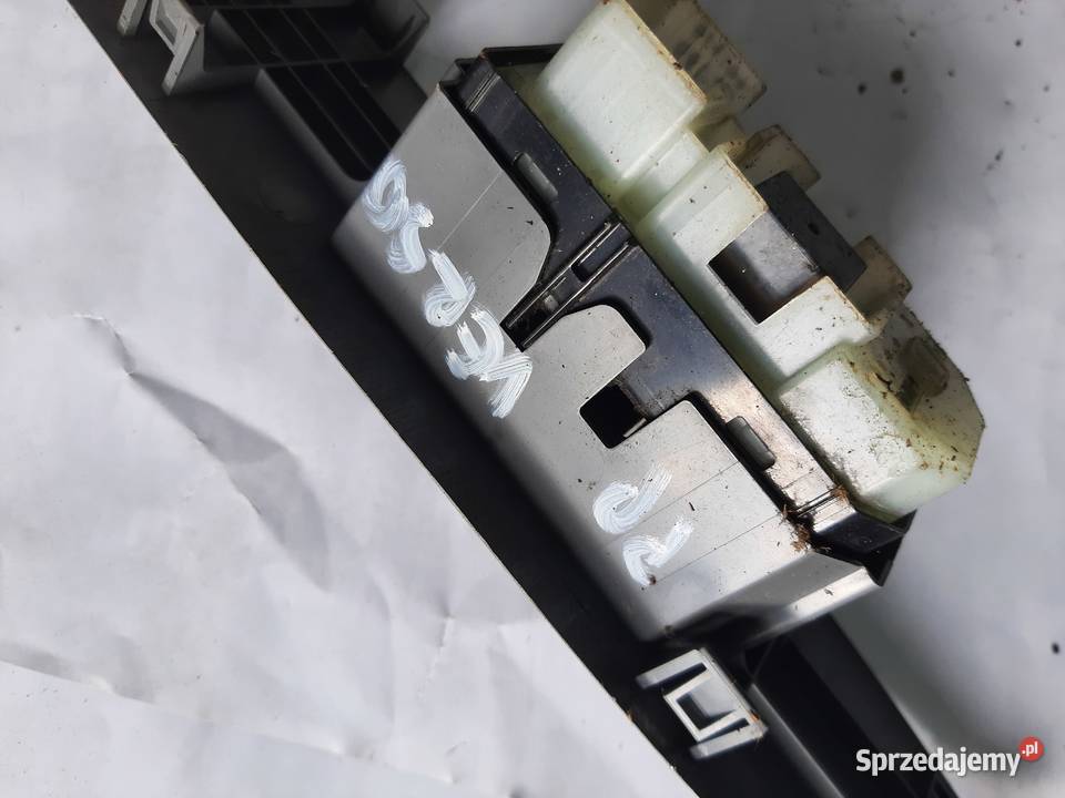 TOYOTA AVENSIS VERSO 0103 przełącznik panel szyb osobowe