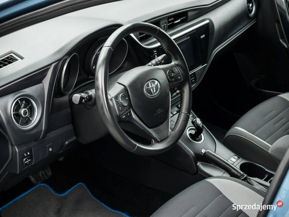 Toyota Auris 18Hybryda99141 II 2012 isofix