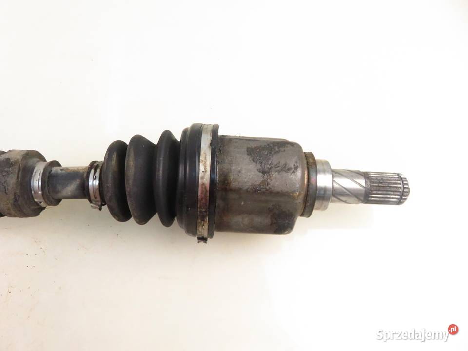 PÓŁOŚ LEWA PRZEDNIA NISSAN VERSA I 18