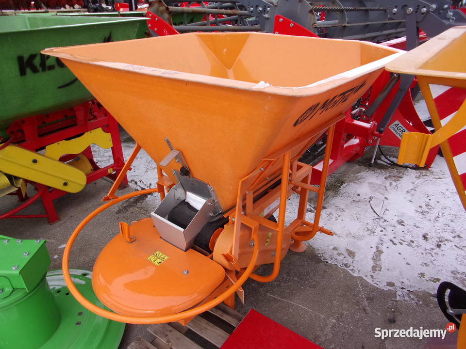 Rozsiewacze nawozów wapna jednotarczowy MOTYL POM Augustów Opoczno