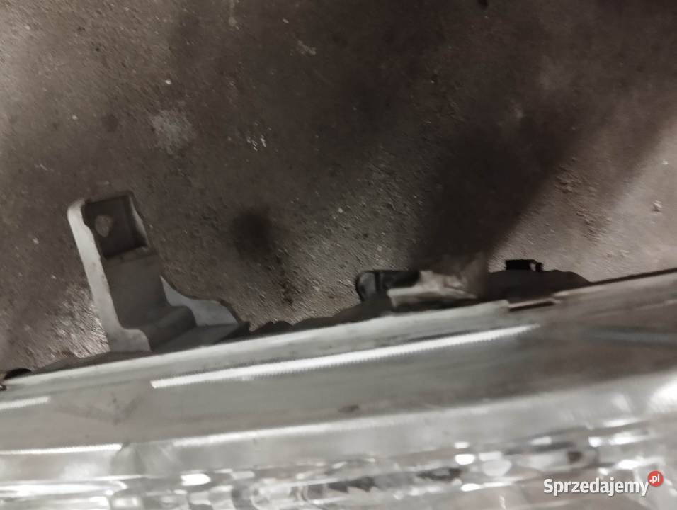 Lampa prawy przód Honda IV generacji przedlift sprzedam