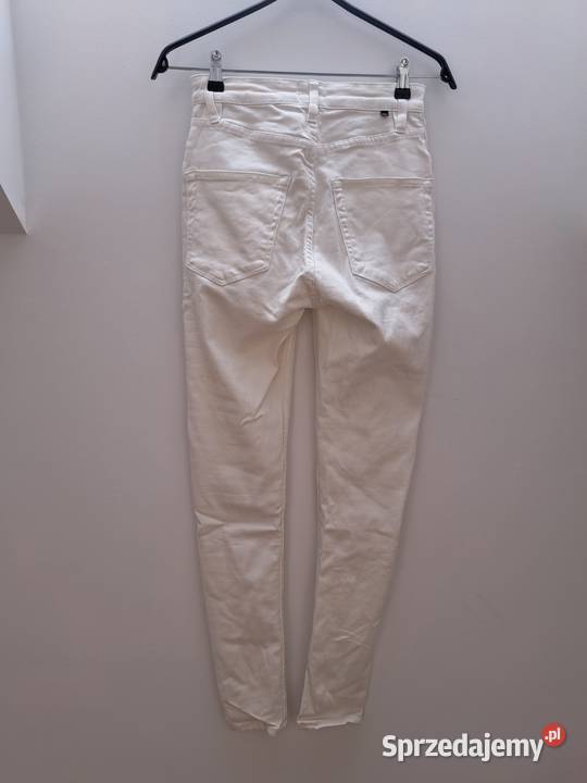 Białe jeansy rurki 157 Snake wysoki stan klasyka Trąbki Wielkie