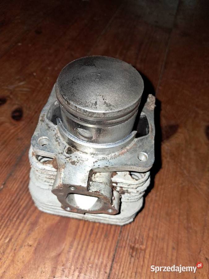 Cylinder z tłokiem piła tajga Tajga ruska 214 Cylindry, głowice, pierścienie sprzedam