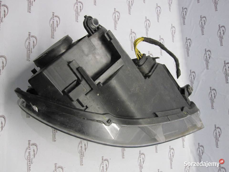 SCIROCCO III 10r lampa lewy przód 00RL01K01 osobowe świętokrzyskie sprzedam