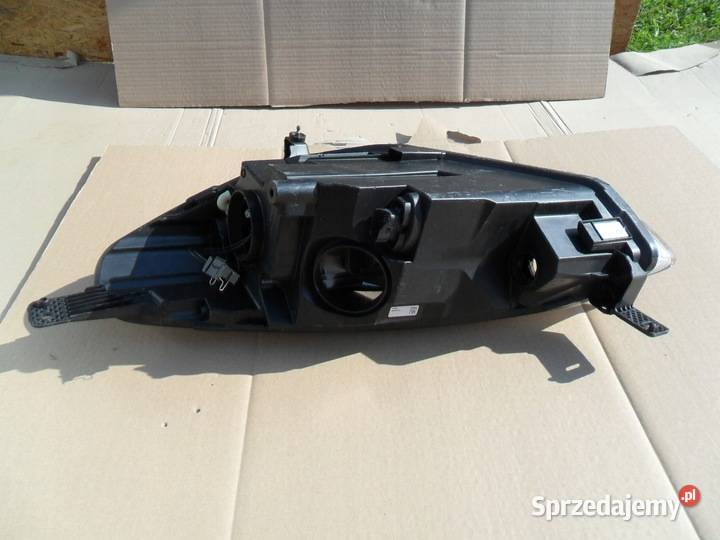 Ford Fiesta Mk8 Reflektor Prawy H1BB13W029AE Nowy Tomyśl