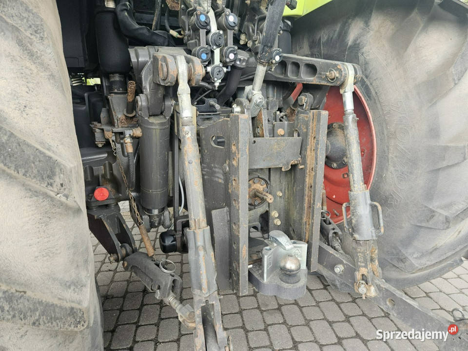 ciągniki Claas AXION 810 CMATIC AXION 810 CMATIC Skępe